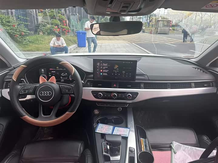 Фото 5 - Audi A4L