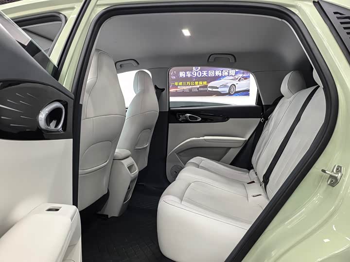 Фото 4 - Geely Galaxy Geome