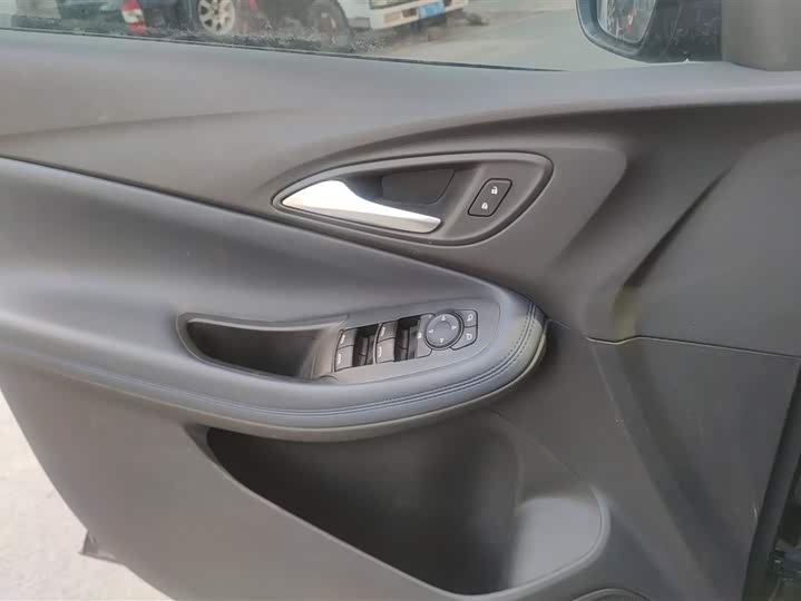 Фото 7 - Buick Encore GX