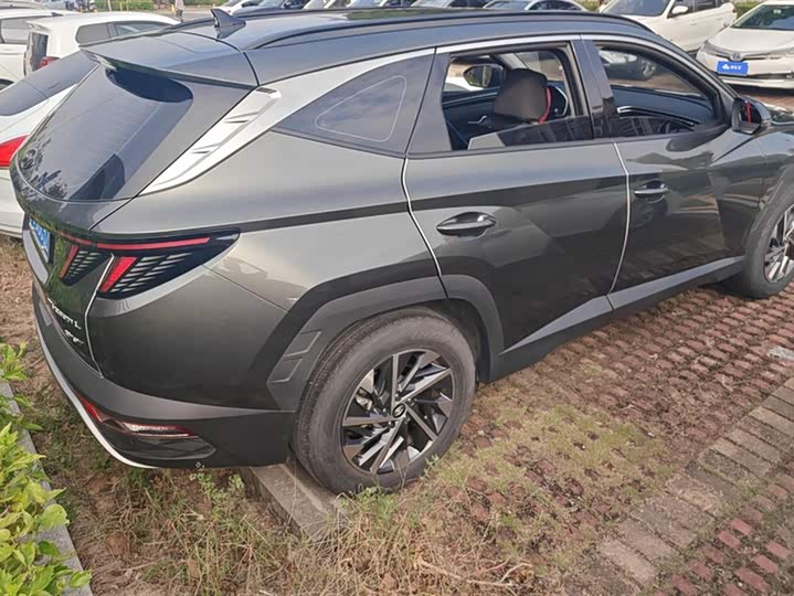 Фото 3 - Hyundai Tucson L