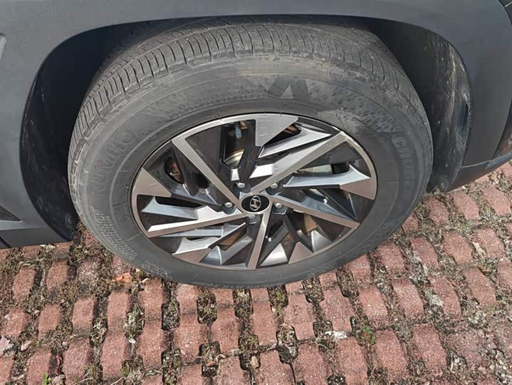 Фото 6 - Hyundai Tucson L