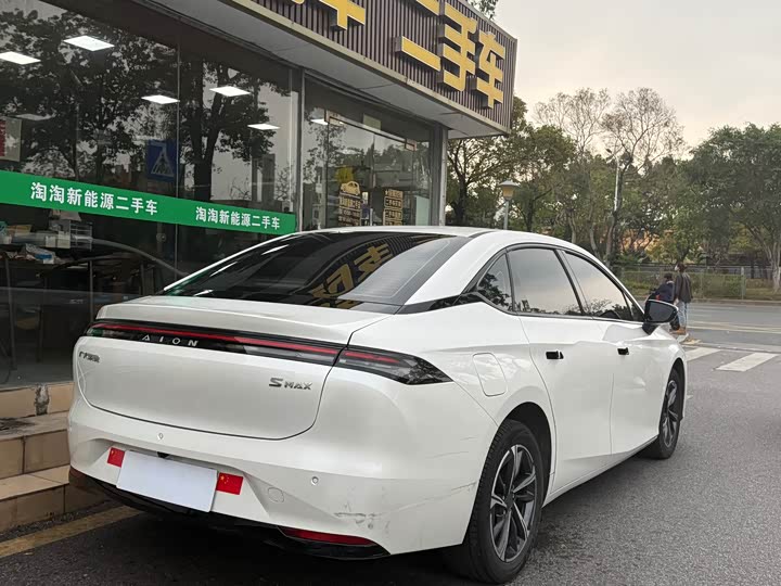 Фото 9 - GAC Aion S Max