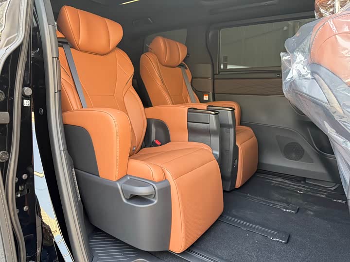 2025 Toyota Vellfire