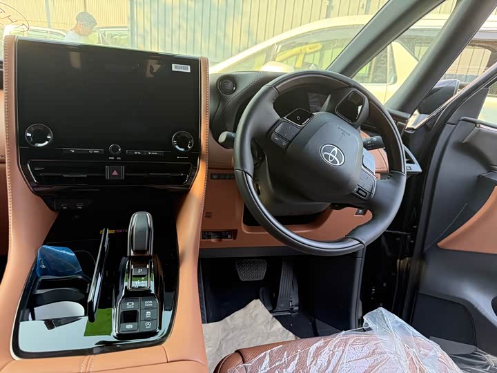 Toyota Vellfire 2025 2025款 皇冠 双擎 2.5L 墨金版