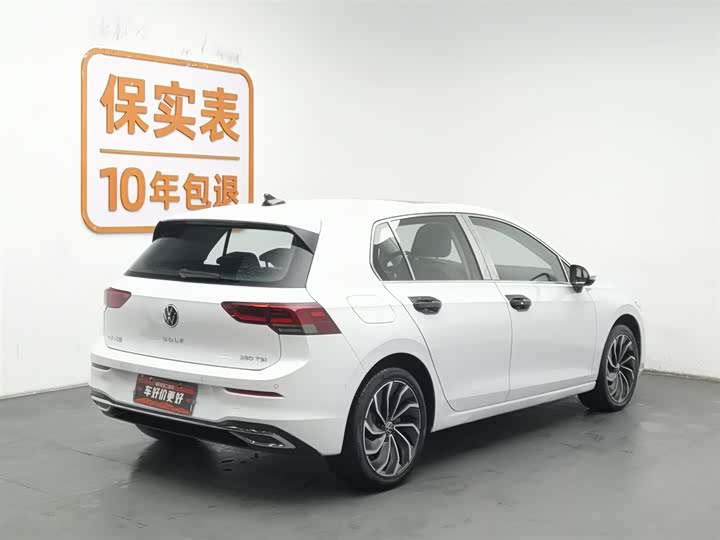 Фото 2 - Volkswagen Golf