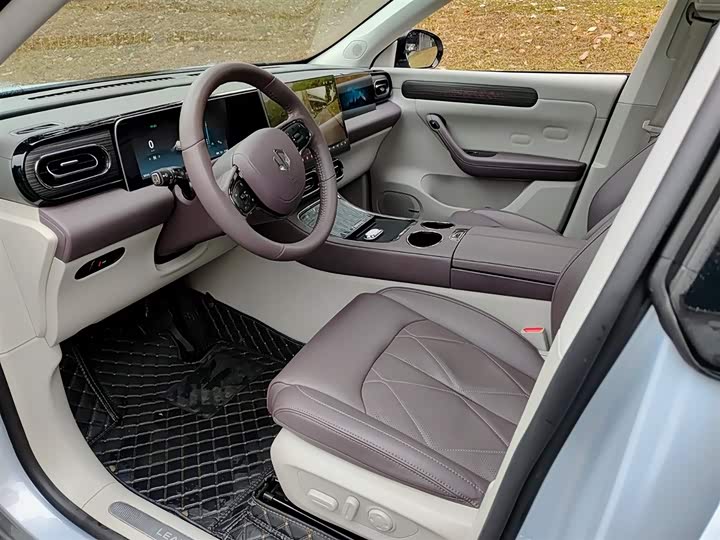 Фото 7 - Leapmotor C11