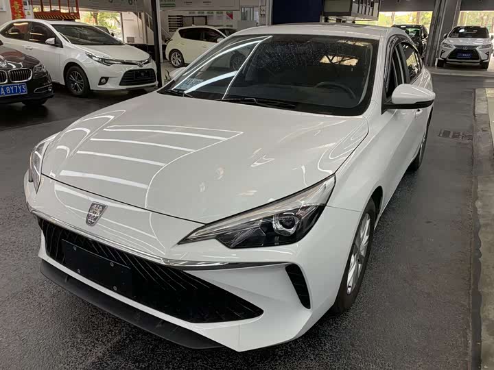 Фото 1 - Roewe i5