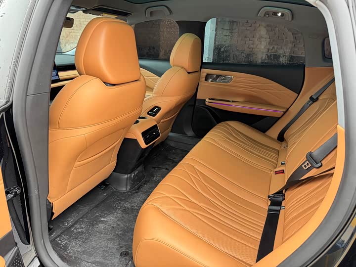 Фото 7 - Geely Galaxy Starshine 8 EM-i