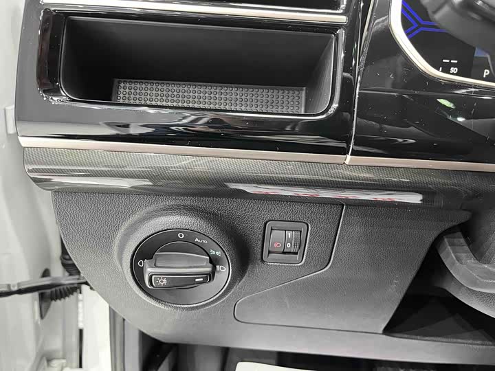 Фото 9 - Jetta VS7