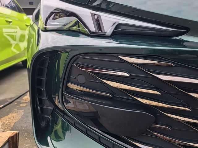 Фото 9 - MG Motor 7