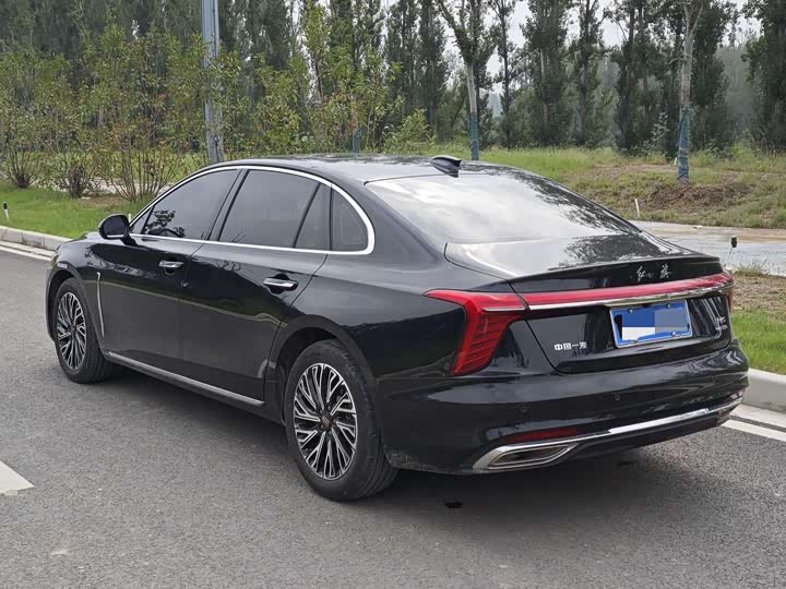 Photo 8 - Hongqi H5