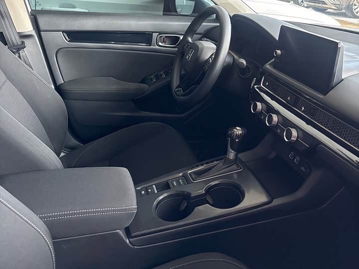 Photo 5 - Honda Civic