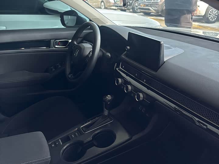 Photo 6 - Honda Civic