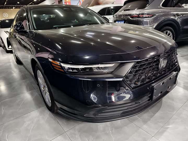 Фото 3 - Honda Accord