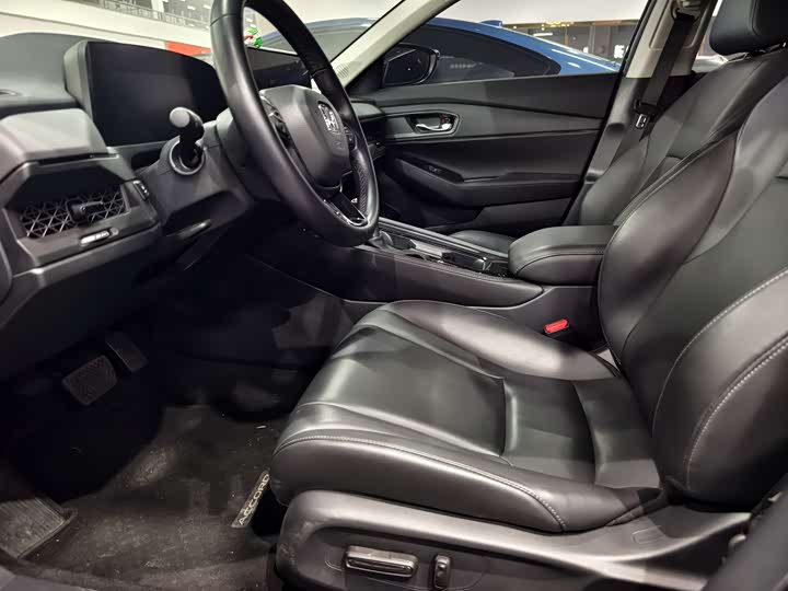 Фото 6 - Honda Accord