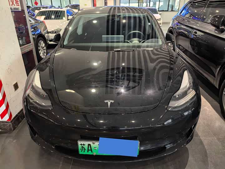 Фото 2 - Tesla Model 3