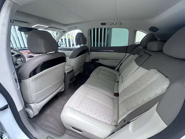 Фото 7 - Zeekr 7X