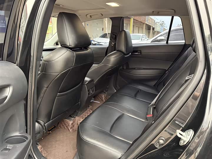 Фото 2 - Toyota Corolla Cross