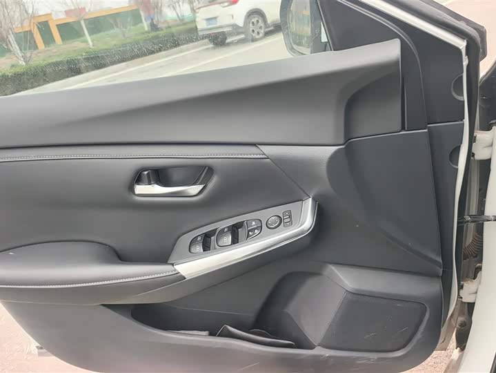 Фото 7 - Nissan Sylphy