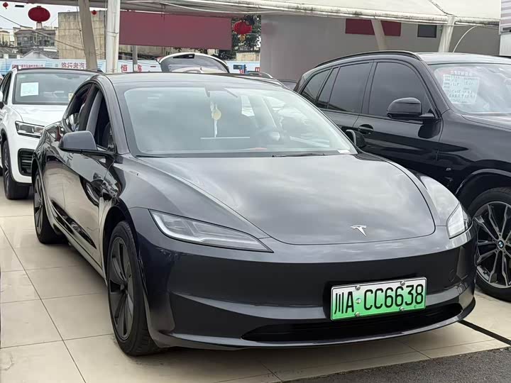 Фото 5 - Tesla Model 3