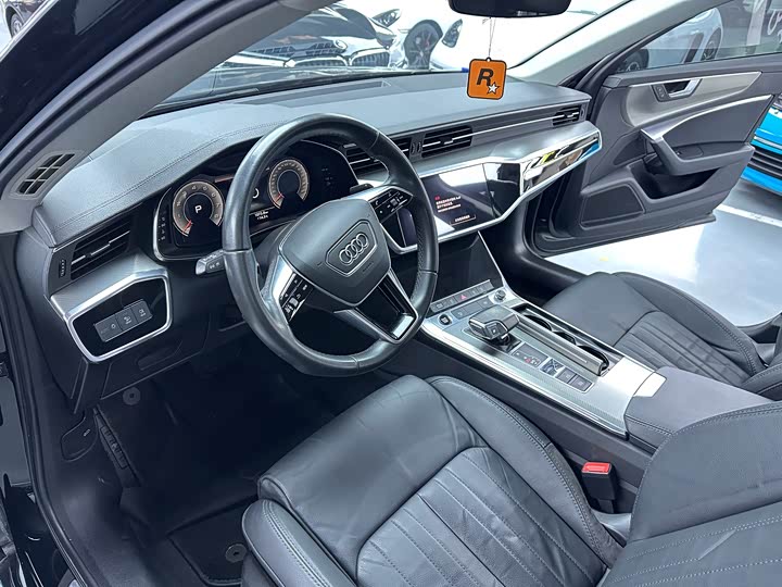 Фото 5 - Audi A6L