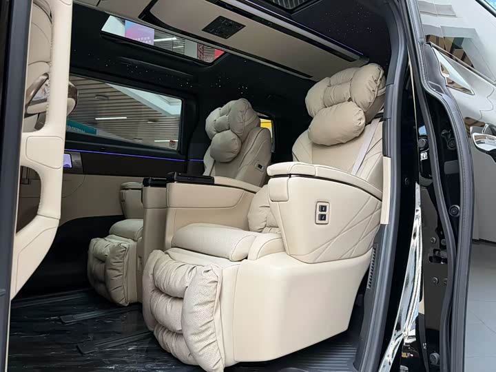 Фото 5 - Toyota Alphard