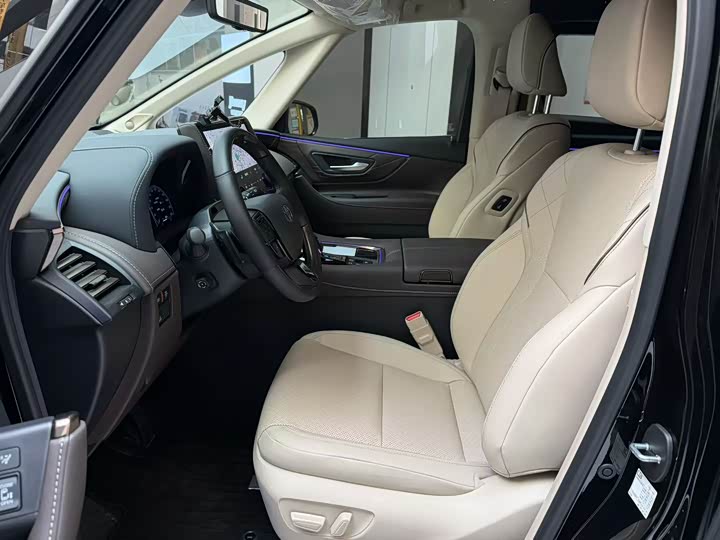 Фото 7 - Toyota Alphard