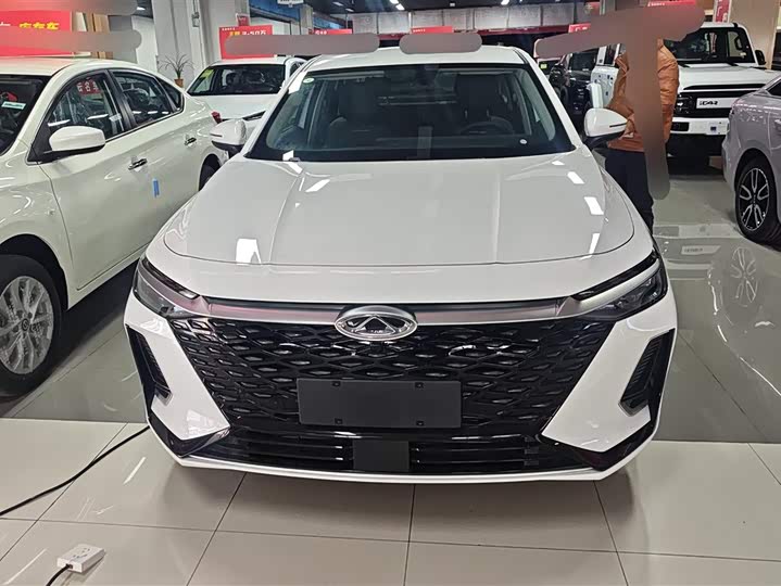 Photo 2 - Chery Arrizo 8