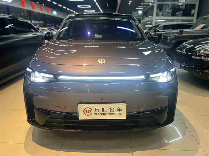 Фото 1 - Leapmotor C10