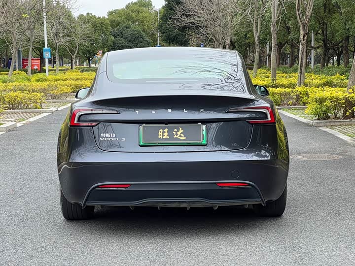 Фото 7 - Tesla Model 3