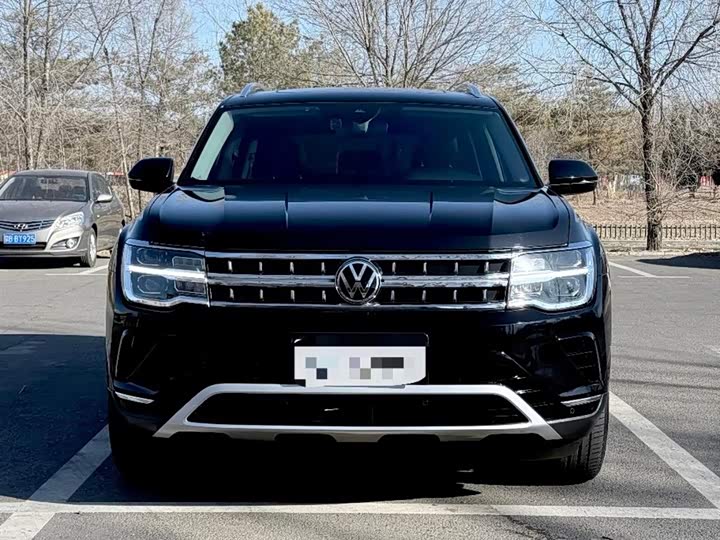 Photo 2 - Volkswagen Teramont Pro