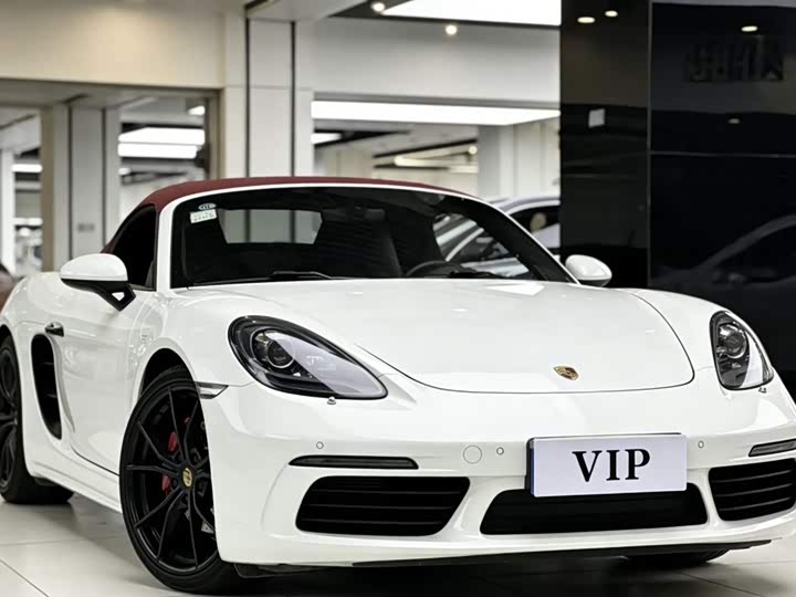 Photo 2 - Porsche 718