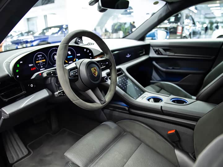 Photo 4 - Porsche Taycan