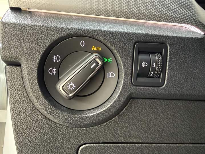 Фото 9 - Volkswagen Tacqua