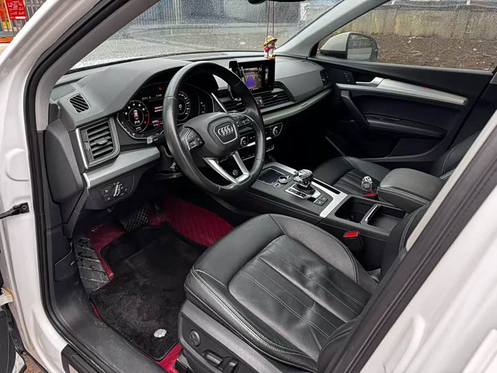 Фото 4 - Audi Q5L