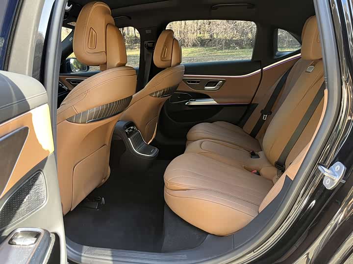 Фото 8 - Mercedes-Benz E-Class Hybrid