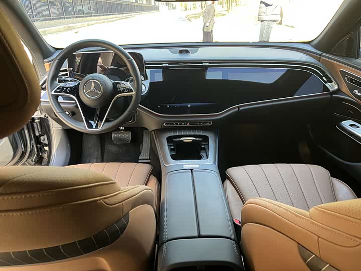 Фото 9 - Mercedes-Benz E-Class Hybrid