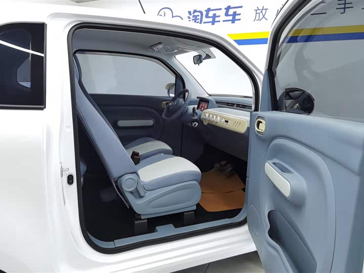 Фото 8 - Bestune Pony