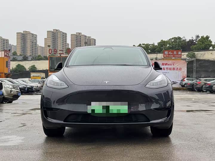 Фото 2 - Tesla Model Y