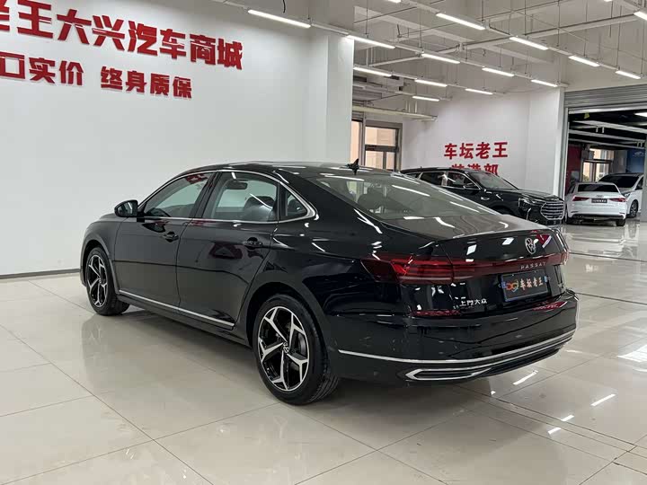 Photo 6 - Volkswagen Passat