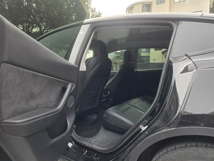 Фото 9 - Tesla Model Y