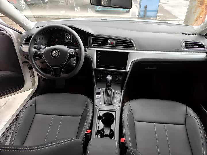 Photo 7 - Volkswagen Lamando L