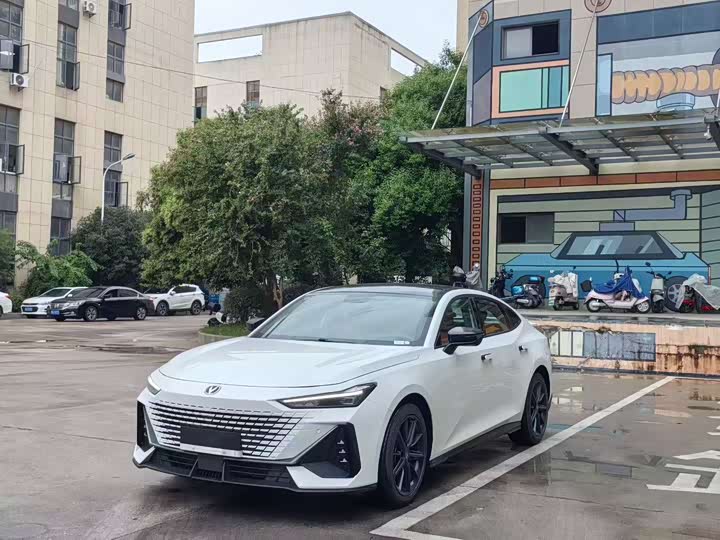 Фото 1 - Changan UNI-V