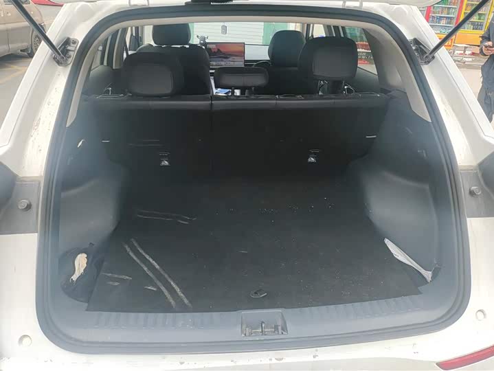 Photo 4 - Geely Galaxy E5