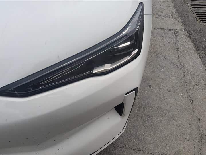 Photo 5 - Geely Galaxy E5