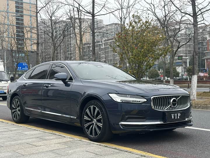 Фото 3 - Volvo S90