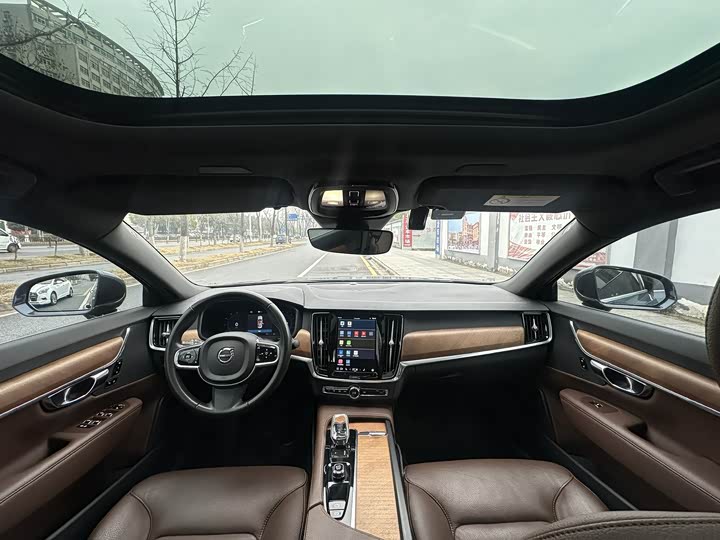 Фото 6 - Volvo S90