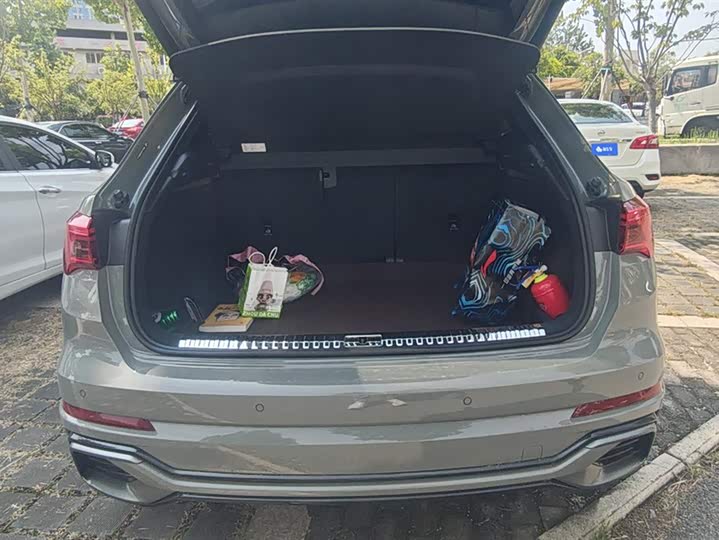 Фото 4 - Audi Q3