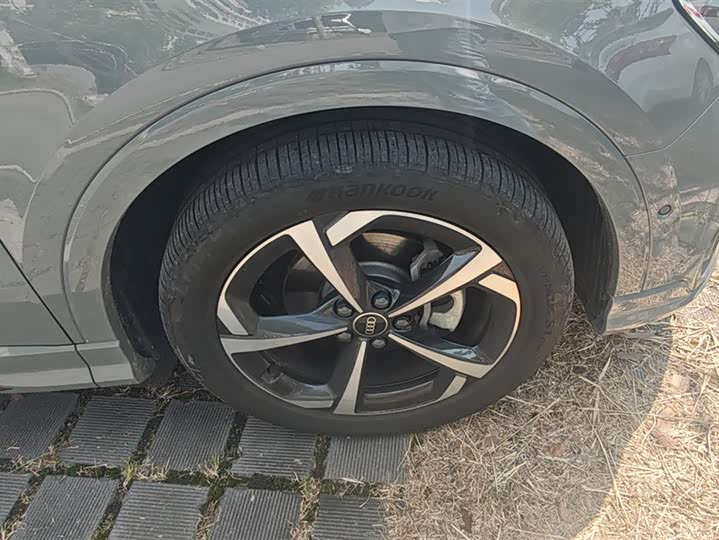 Фото 6 - Audi Q3