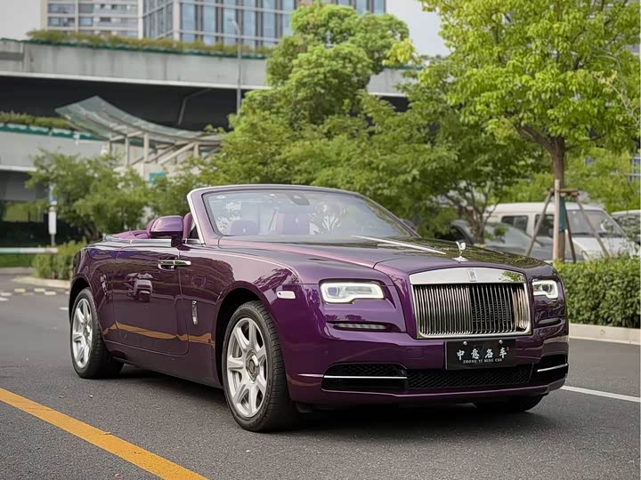 Фото 3 - Rolls-Royce Dawn